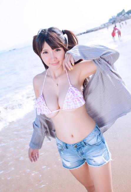 巨乳马尾辫美女海边大胆放纵【13P】