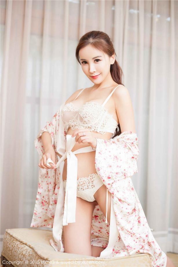 极品美嫩玉乳惹火女子【10P】