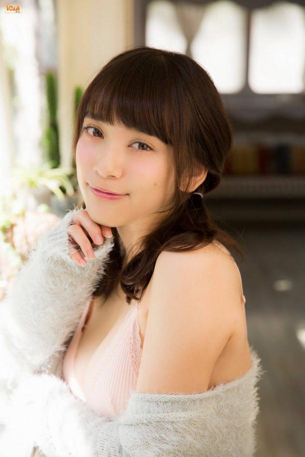 年约双十芳华可爱女子【10P】