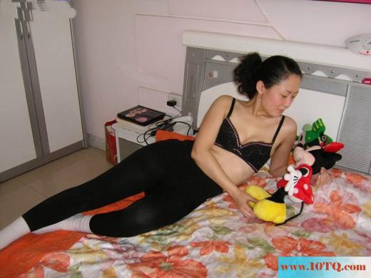 居家人妻露脸白嫩娇身诱人白嫩性感身材(12P)