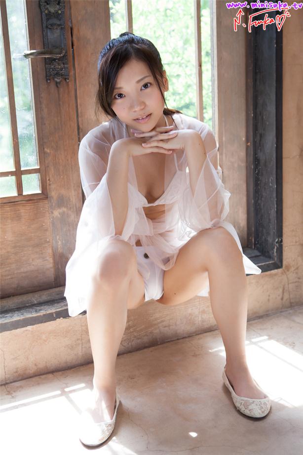 难挡好身材的薄纱妙龄女孩【10P】