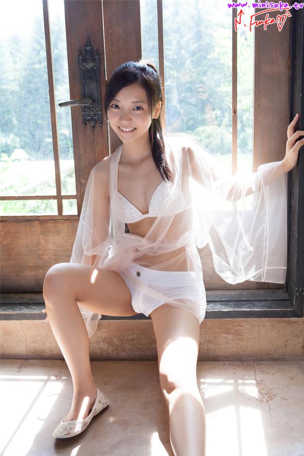 难挡好身材的薄纱妙龄女孩【10P】