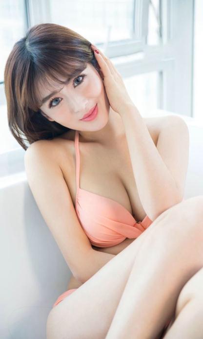 粉嫩乳爆美女很迷人【10P】