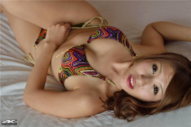 犹存媚女性感床上诱惑【10P】