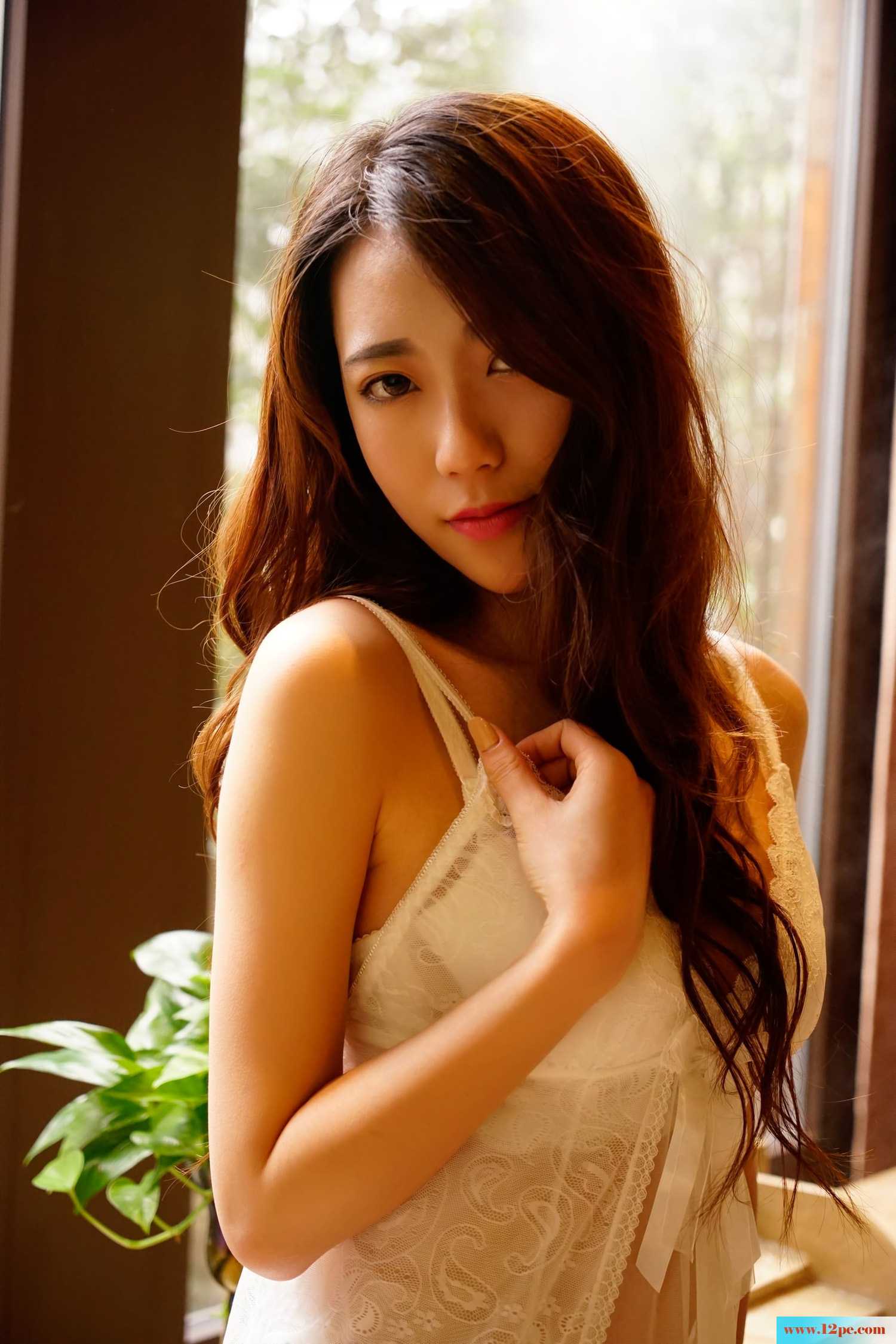 纯洁的清纯欲滴的小美人诱惑-【40P】