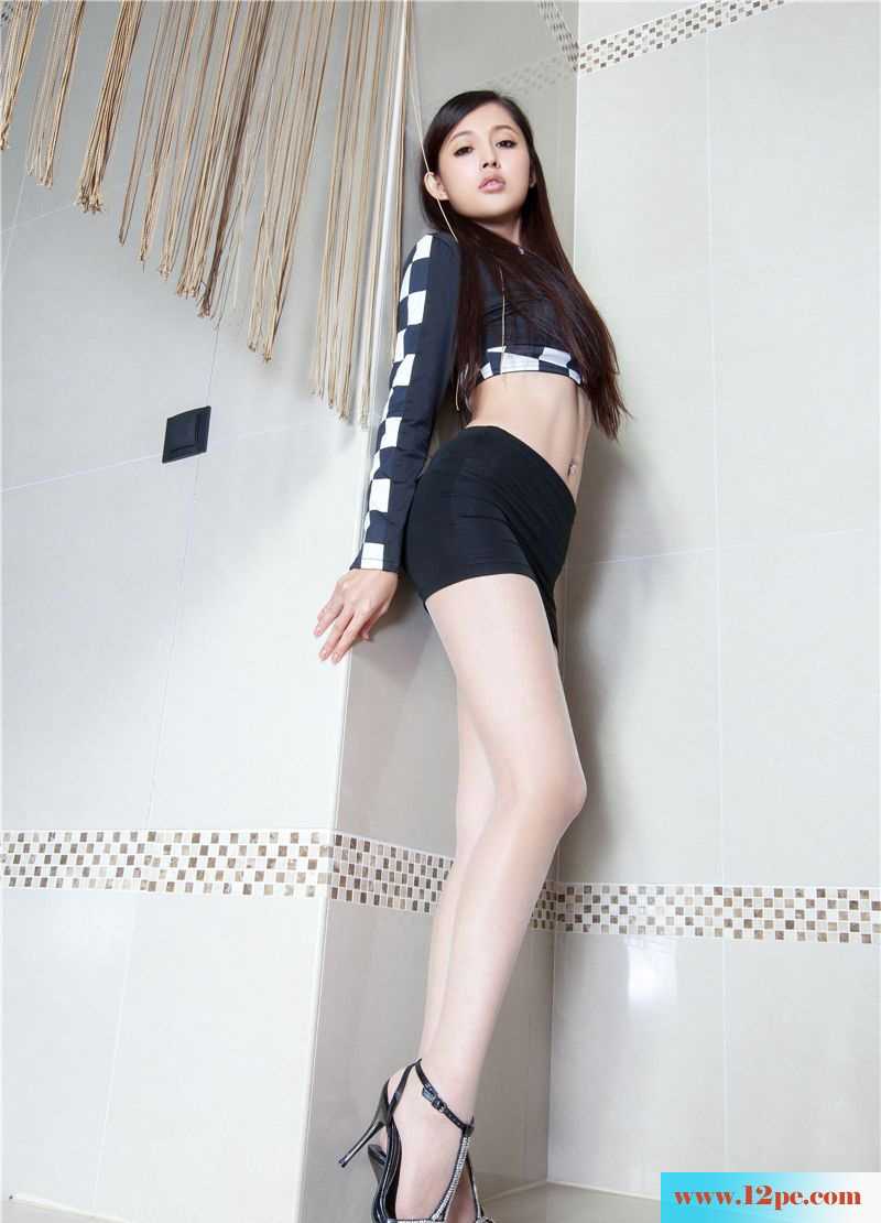纯洁的小美女制服诱惑-俏丽如斯哦啊【28P】