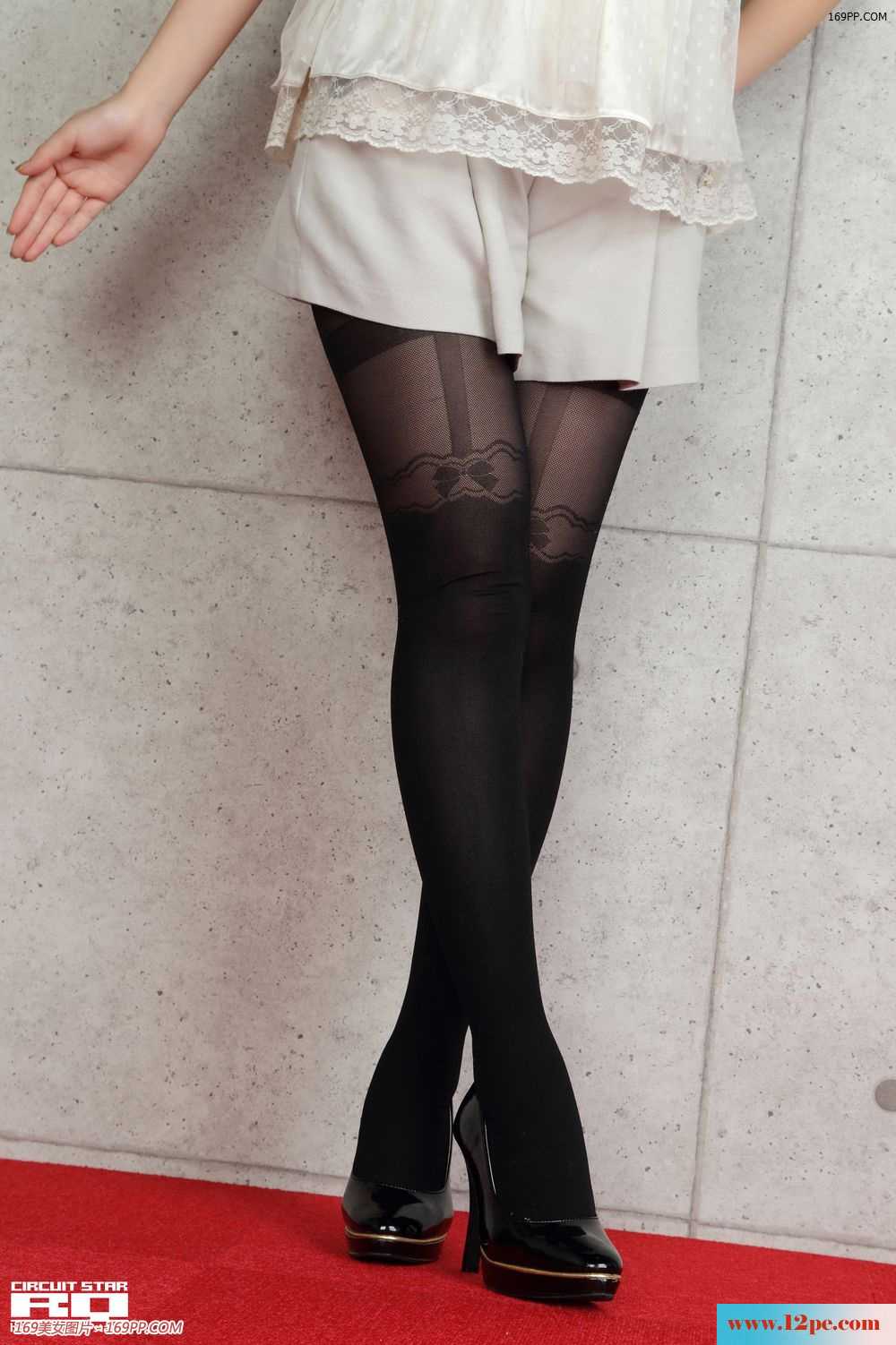 纯洁小妹的蕾丝公主裙和黑丝的诱惑-【28P】