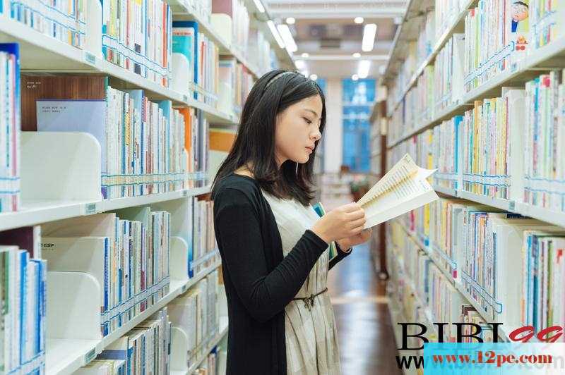 大学图书馆里的小妹-甜吧【22P】