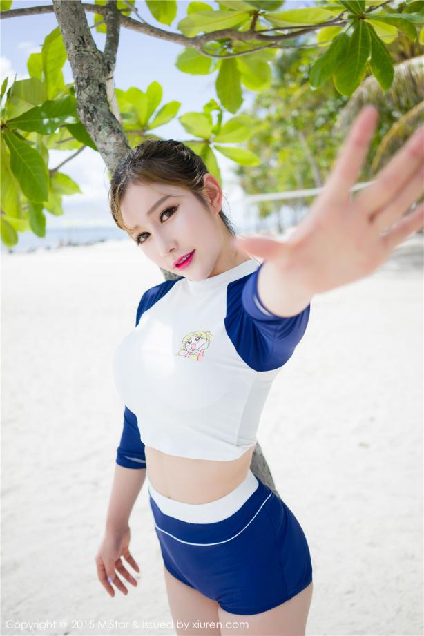 海边的美景比基尼丰满女人【10P】