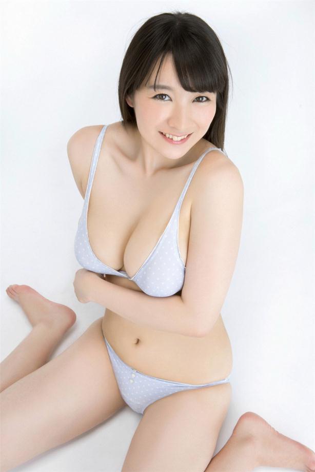 紺野小嫩颜巨乳性感女人【14P】