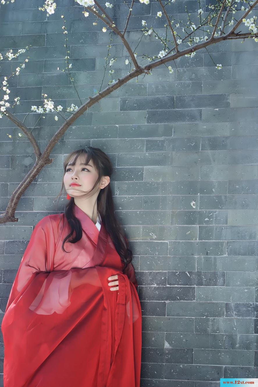 梅花下的古装红裙女子-甜美厚重【30P】