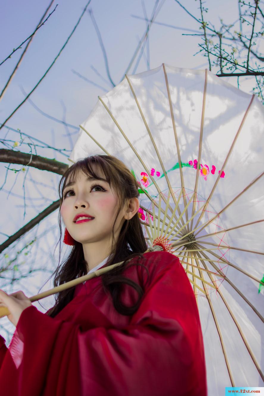 梅花下的古装红裙女子-甜美厚重【30P】