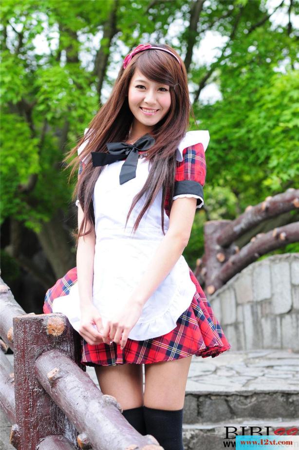 美美的女仆的户外美拍诱惑-【20P】
