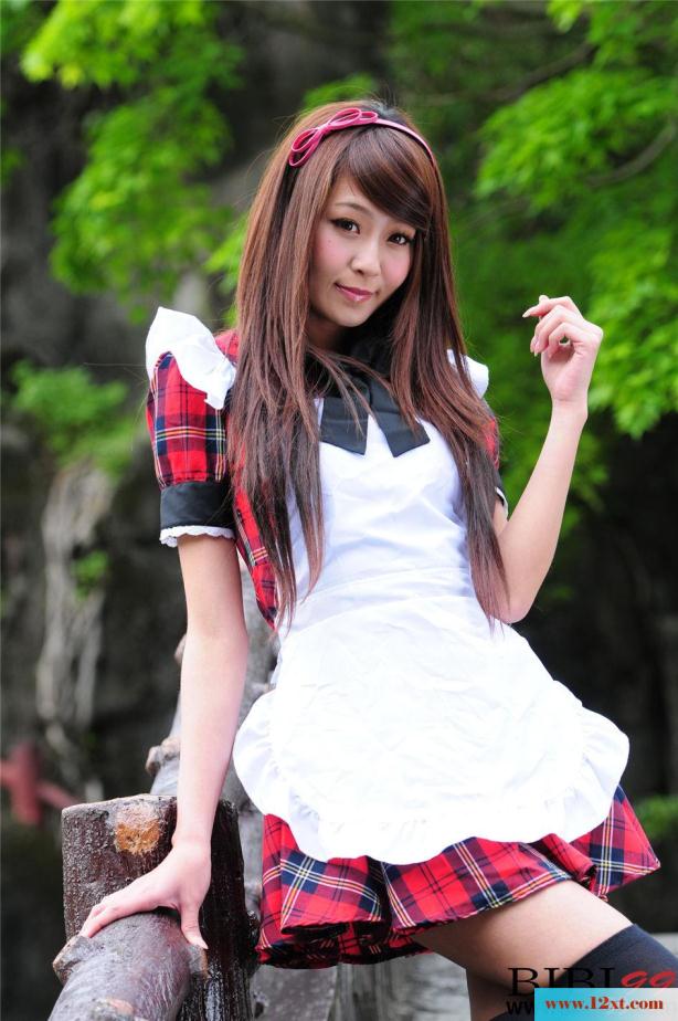 美美的女仆的户外美拍诱惑-【20P】