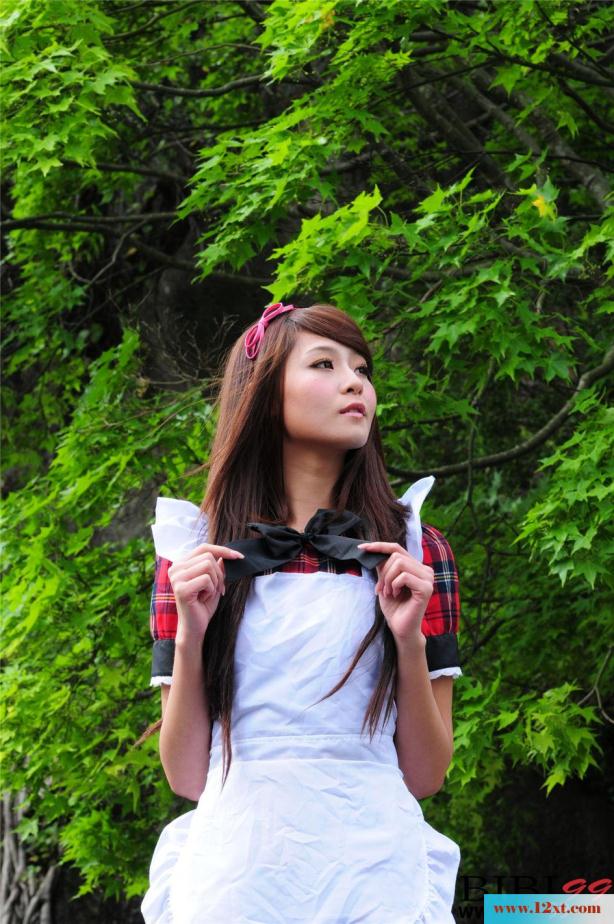 美美的女仆的户外美拍诱惑-【20P】