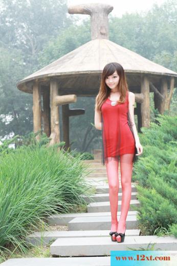 那幺美好的大眼睛红裙妹砸-【12P】