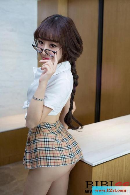 屁股这幺大-学生还是老师？-【18P】