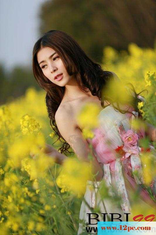 荒地上的婚纱美人&nbsp;&nbsp;【12P】
