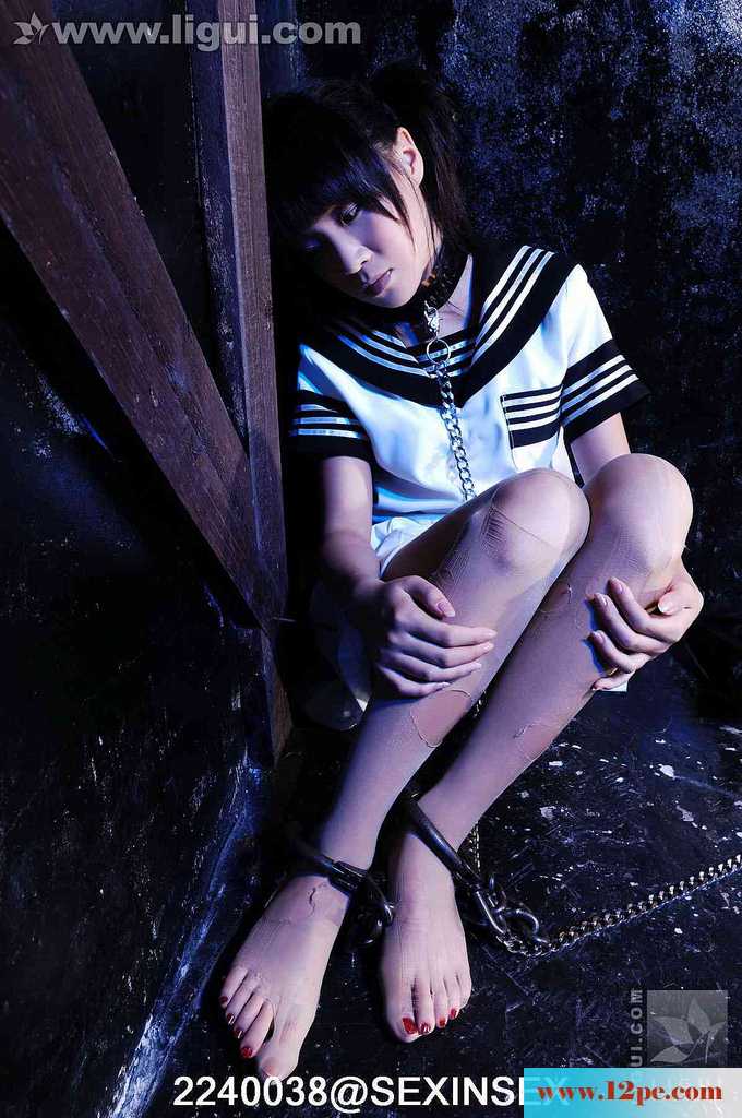 监狱里的学妹-【18P】