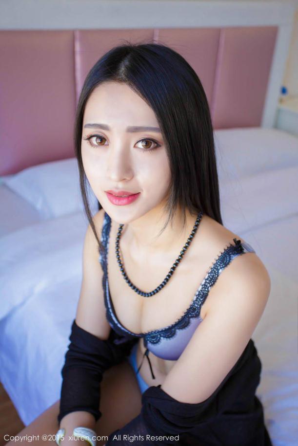 气质丽人田园别墅中的清纯美【10P】