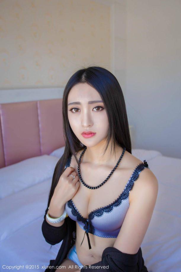 气质丽人田园别墅中的清纯美【10P】