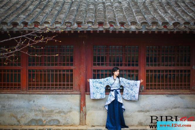 桃花下的汉妆古韵女子诱惑-【13P】