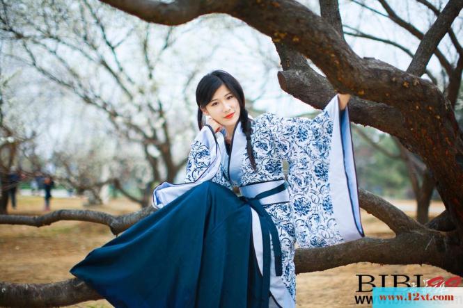 桃花下的汉妆古韵女子诱惑-【13P】