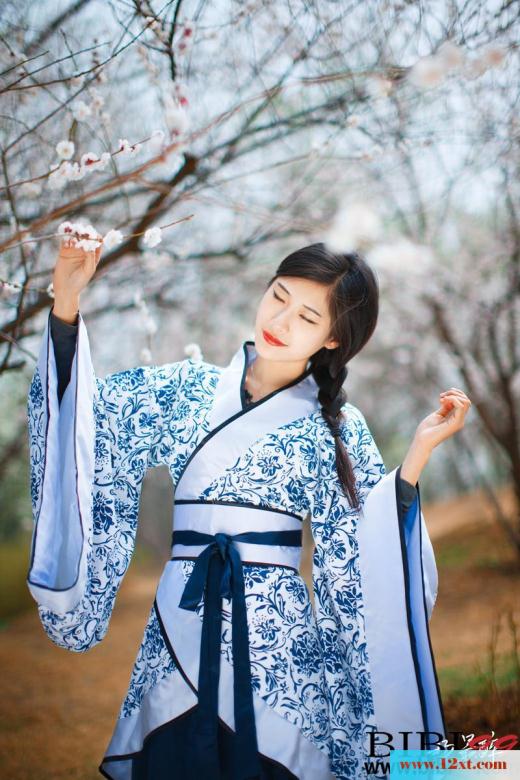 桃花下的汉妆古韵女子诱惑-【13P】