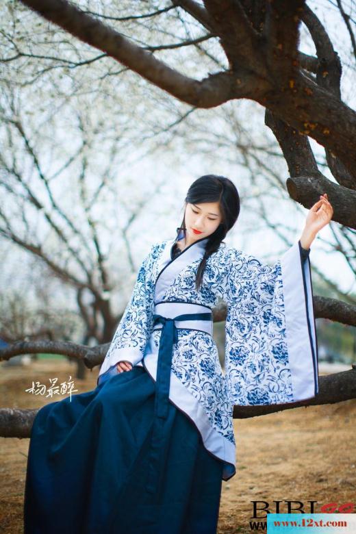桃花下的汉妆古韵女子诱惑-【13P】