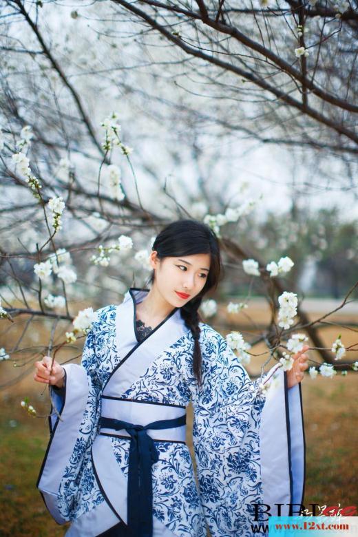 桃花下的汉妆古韵女子诱惑-【13P】