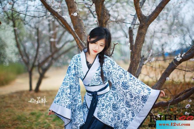 桃花下的汉妆古韵女子诱惑-【13P】
