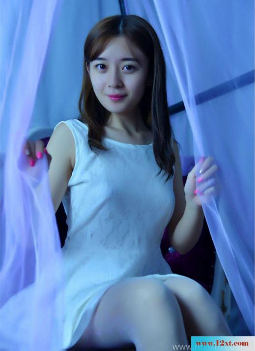 午夜美人的一身白蕾丝裙的诱惑&nbsp;&nbsp;P【】