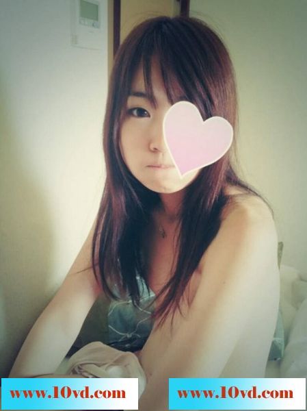 清纯的女网友嫩嫩的身体自拍停不下来