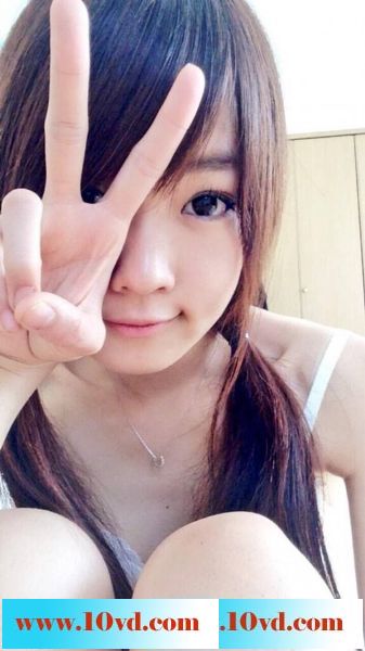 清纯的女网友嫩嫩的身体自拍停不下来