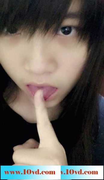 清纯的女友嫩嫩的丰满的美乳刚刚发育好