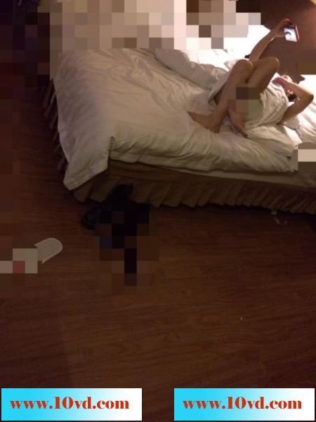 情致来临然后把房东阿姨的妹妹都给操了