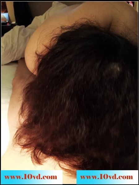 人妻说他老公无法满足她，就喜欢和我做爱的时