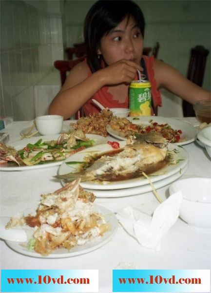 人妻约炮缆车景区，享受威猛男各种高难度伺候