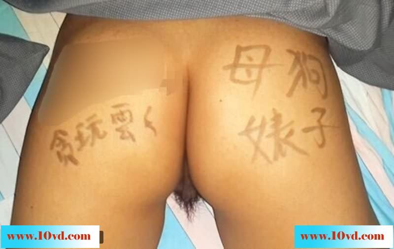 揉捏起来的大奶子感觉她好像在笑