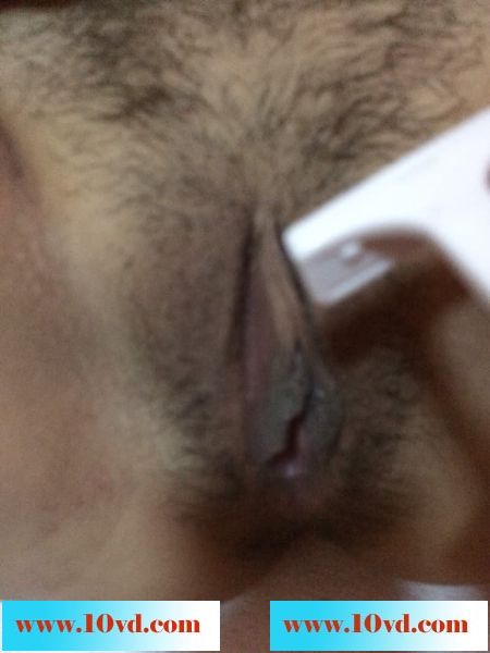 少妇把毛毛剃干净很好看，以后舔她逼逼就爽了