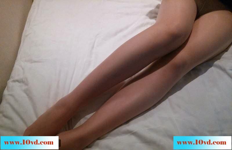 丝袜女友隔层诱惑屁股圆奶子圆