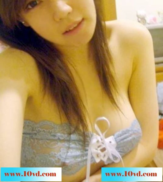 新交天津城市建筑学院的90后美乳美女，大晚上的