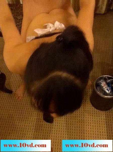 兄弟二人齐3P把援交妹调教成母狗内射