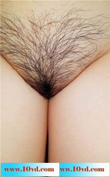 休闲的午后叫上女友拍照了一组裸照