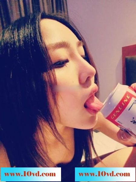 一波精华！女神Alysa骚情自拍，妖娆诱惑