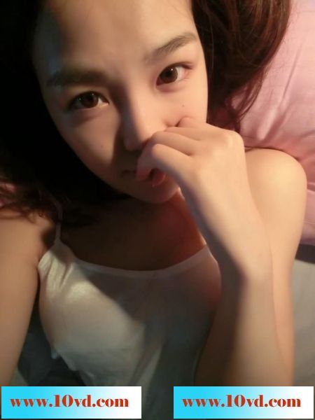 一波精华！女神Alysa骚情自拍，妖娆诱惑