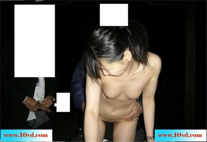 一女敌10男，公园素颜口爆露脸