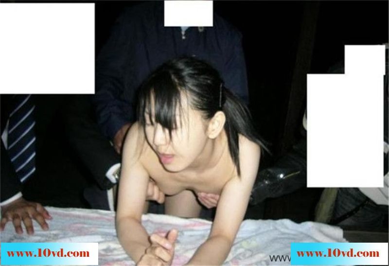 一女敌10男，公园素颜口爆露脸