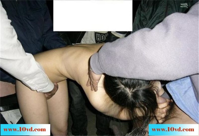一女敌10男，公园素颜口爆露脸