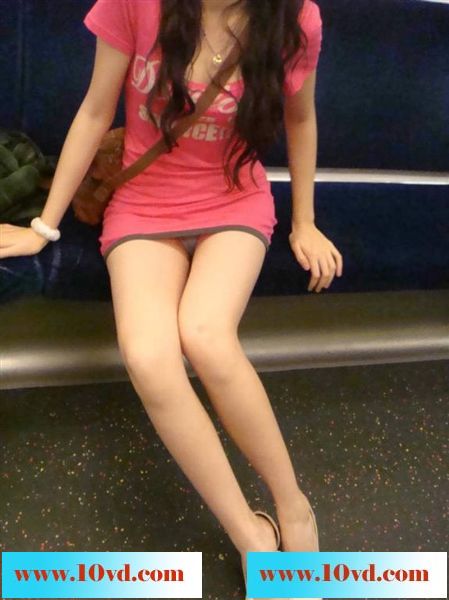 一张明星脸的女友，美腿超级漂亮，身材很好自